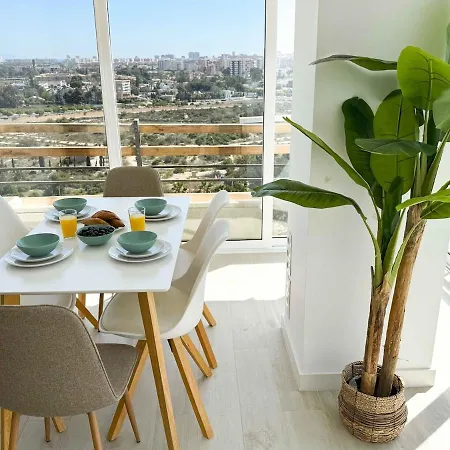 Amplitud Y Vistas Panoramicas Al Mediterraneo Apartment